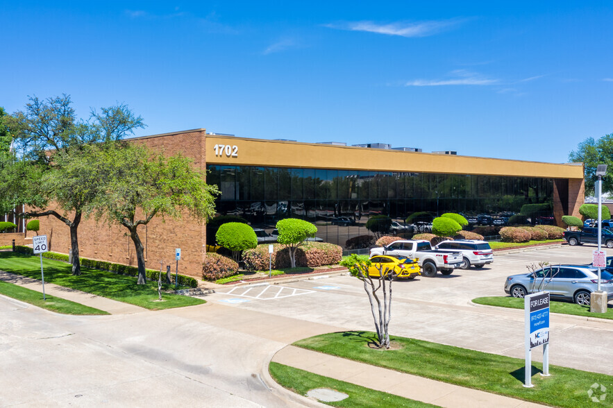 1702 N Collins Blvd, Richardson, TX for sale - Primary Photo - Image 1 of 1