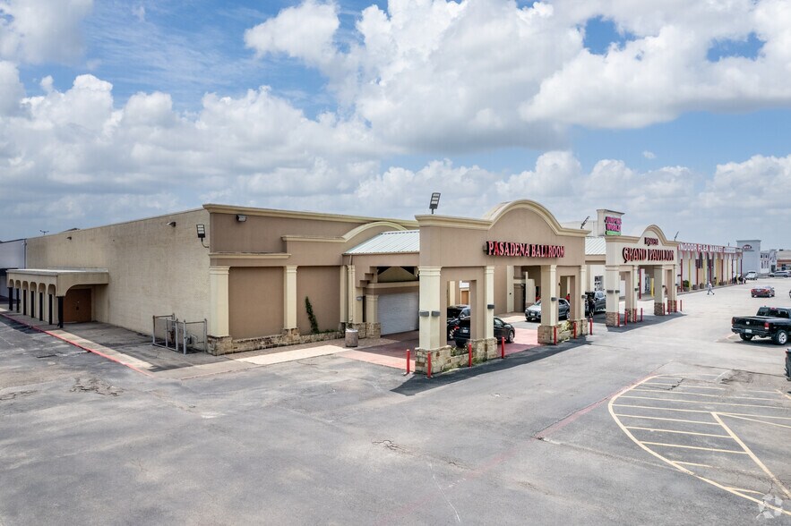 2202 Spencer Hwy, Pasadena, TX à louer - Photo du bâtiment - Image 2 de 5