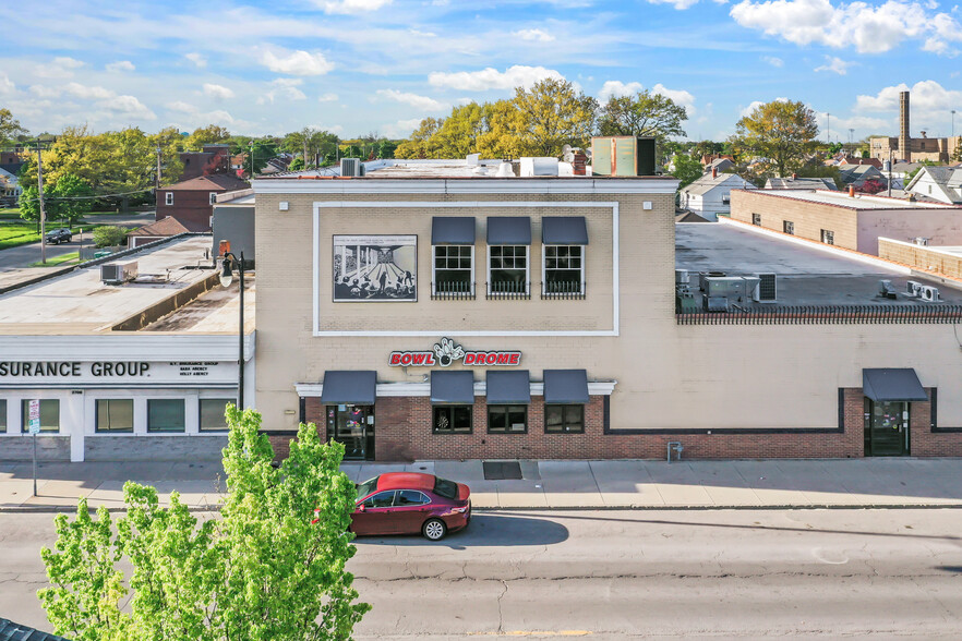 2712 Pine Ave, Niagara Falls, NY à vendre - Photo du bâtiment - Image 1 de 1