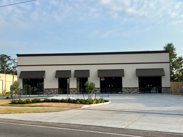 5117 Airline Dr, Metairie, LA à louer - Photo du bâtiment - Image 1 de 6