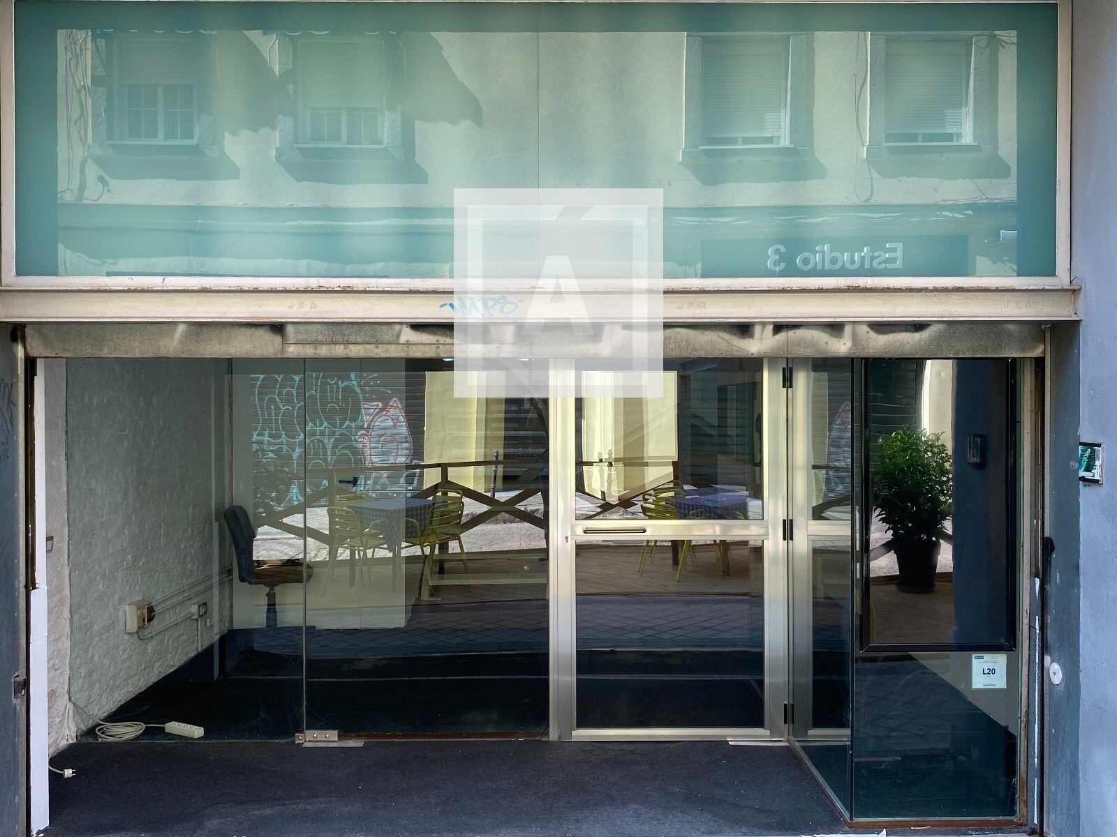 Office/Retail in Madrid, Madrid for lease Interior Photo- Image 1 of 26