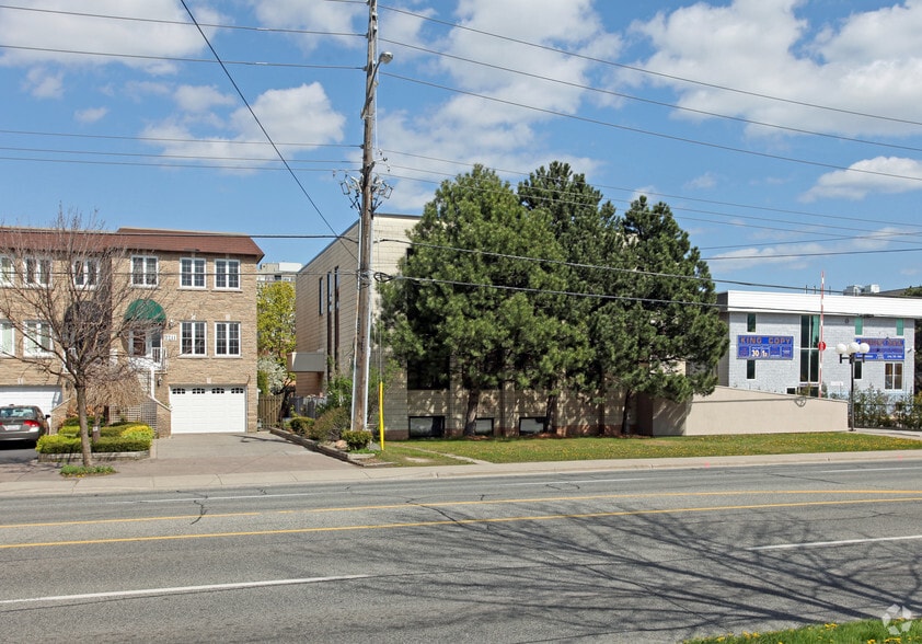 2201 Warden Ave, Toronto, ON à louer - Photo du bâtiment - Image 2 de 3