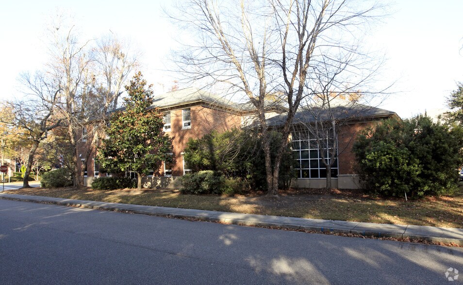 1004 Anna Knapp Blvd, Mount Pleasant, SC à louer - Photo du bâtiment - Image 2 de 13