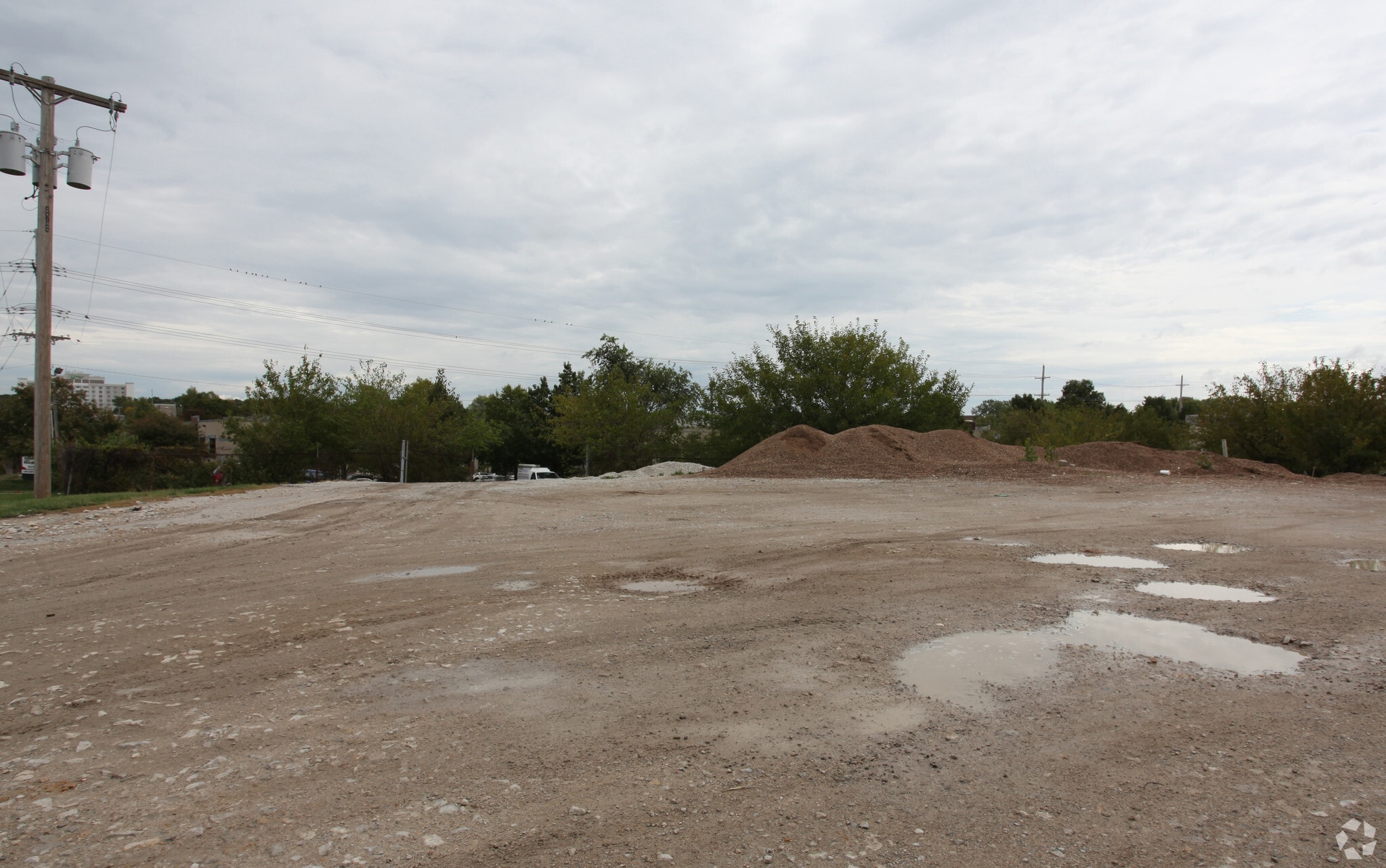 8751 Lenexa Dr, Lenexa, KS for sale Primary Photo- Image 1 of 4