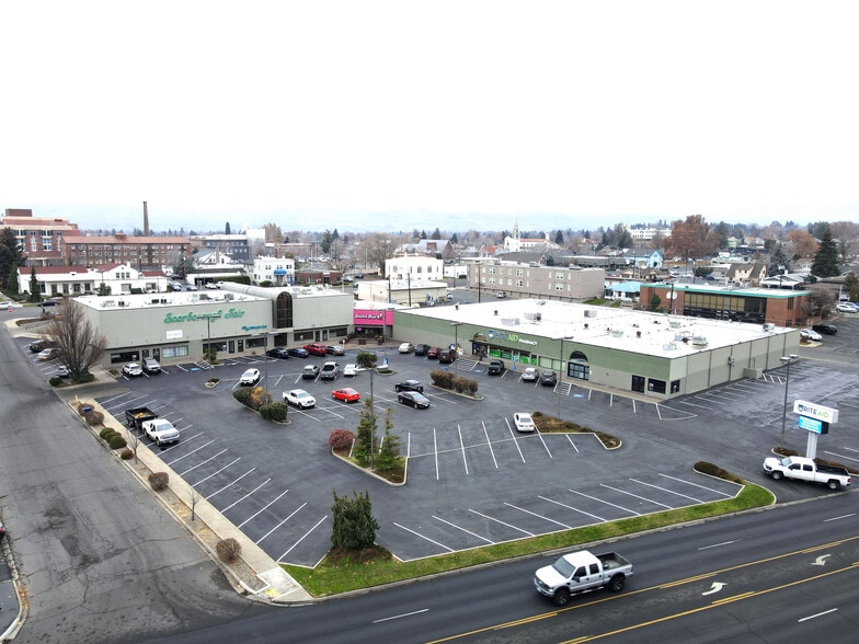 910 W Summitview Ave, Yakima, WA for lease - Building Photo - Image 1 of 16
