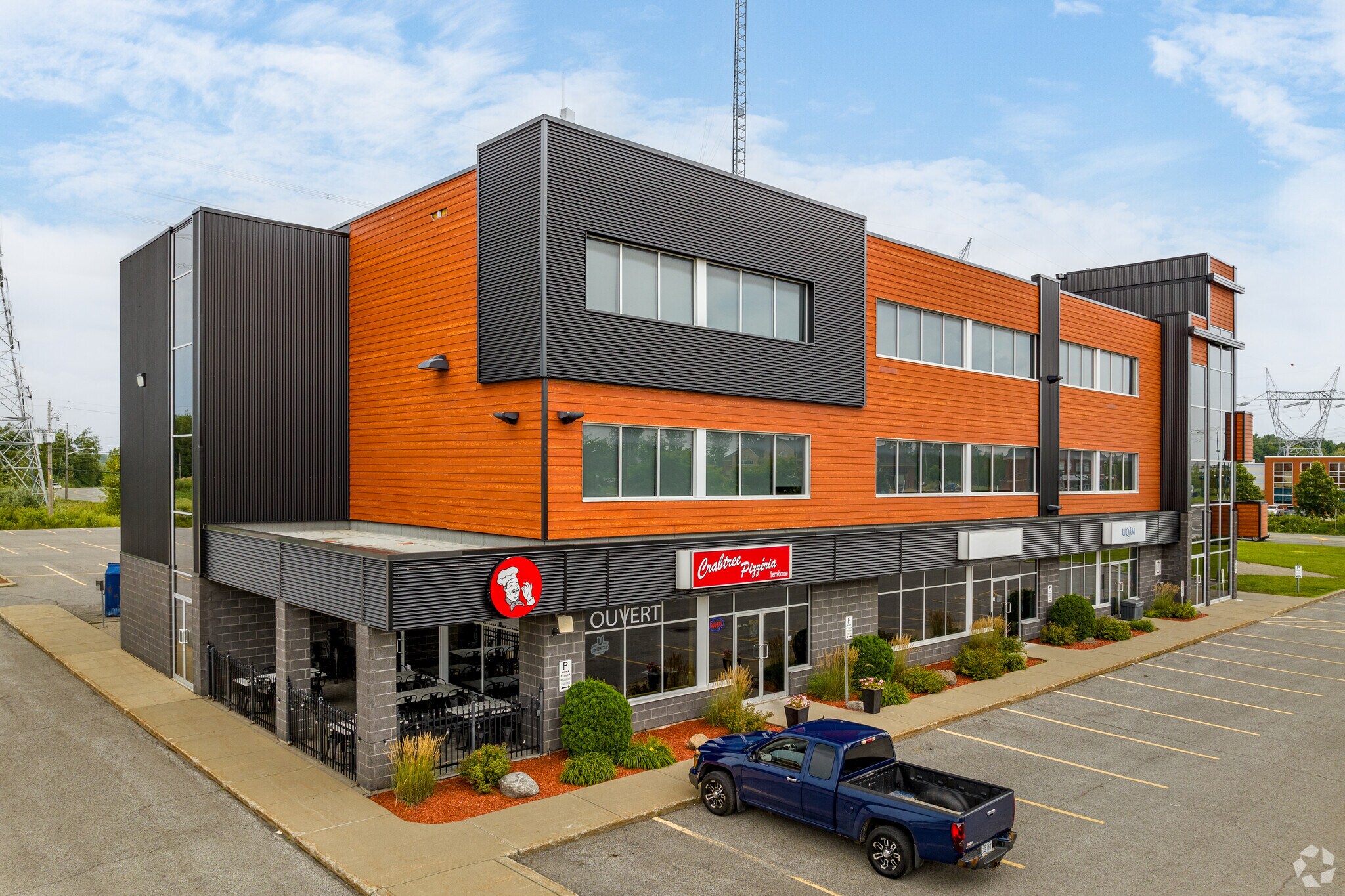 2700 Boul des Entreprises, Terrebonne, QC à louer Photo du bâtiment- Image 1 de 16