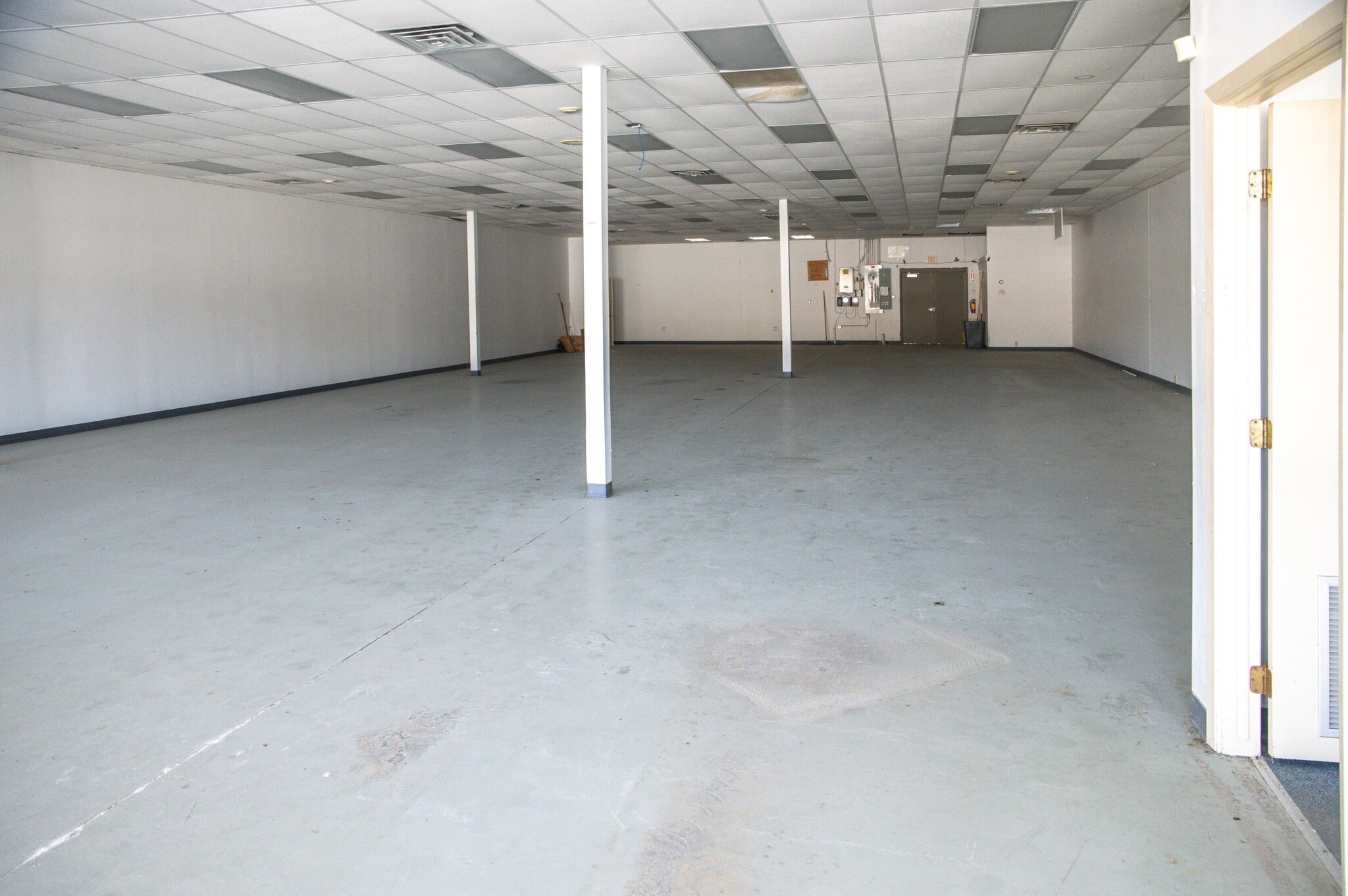 720-756 Broadway St, Berlin, WI for lease Interior Photo- Image 1 of 6