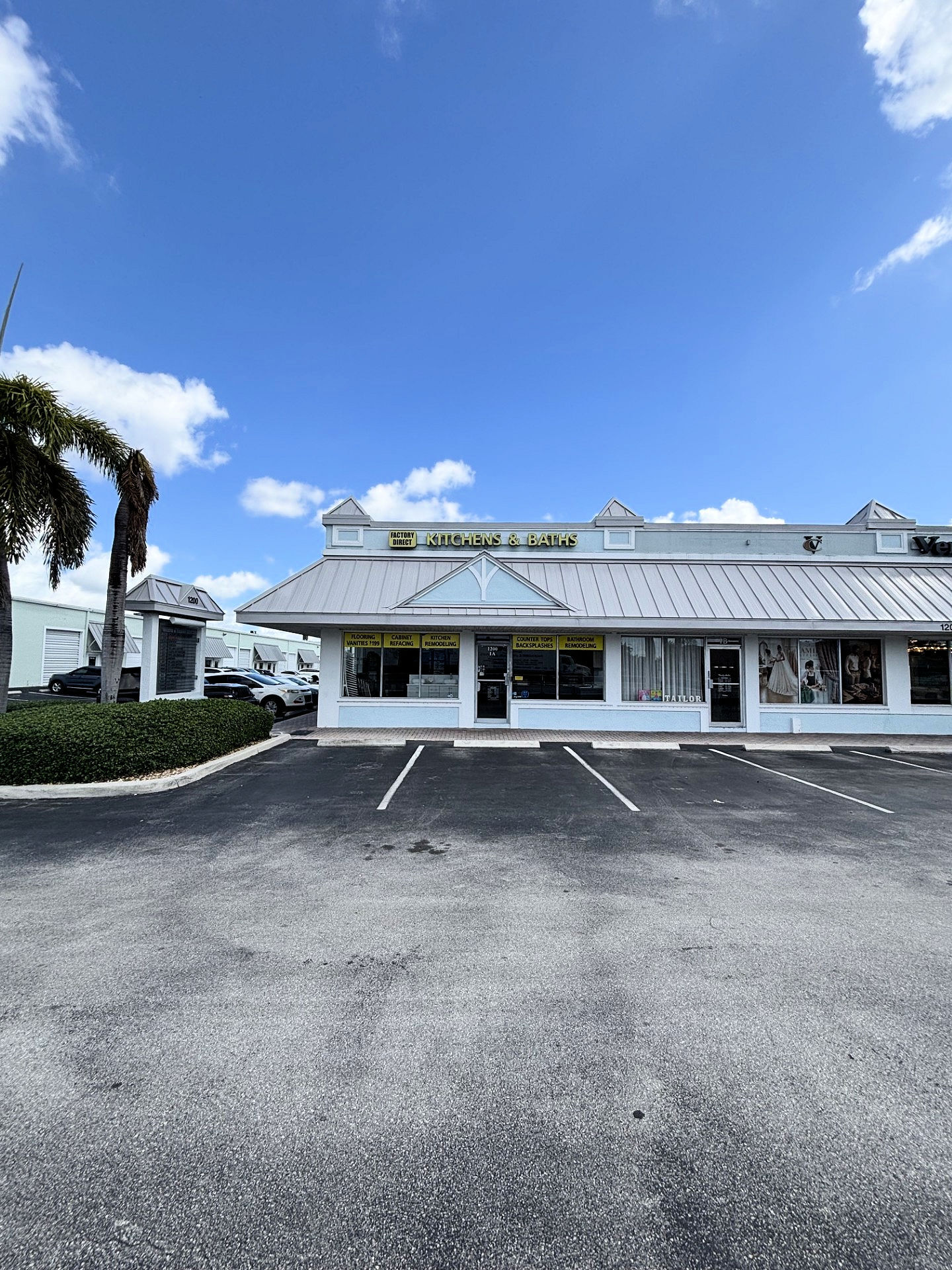1200-1340 Stirling Rd, Dania Beach, FL à louer Photo du bâtiment- Image 1 de 10