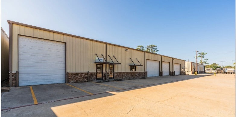 11200-B Cox Rd, Conroe, TX for lease - Building Photo - Image 1 of 7