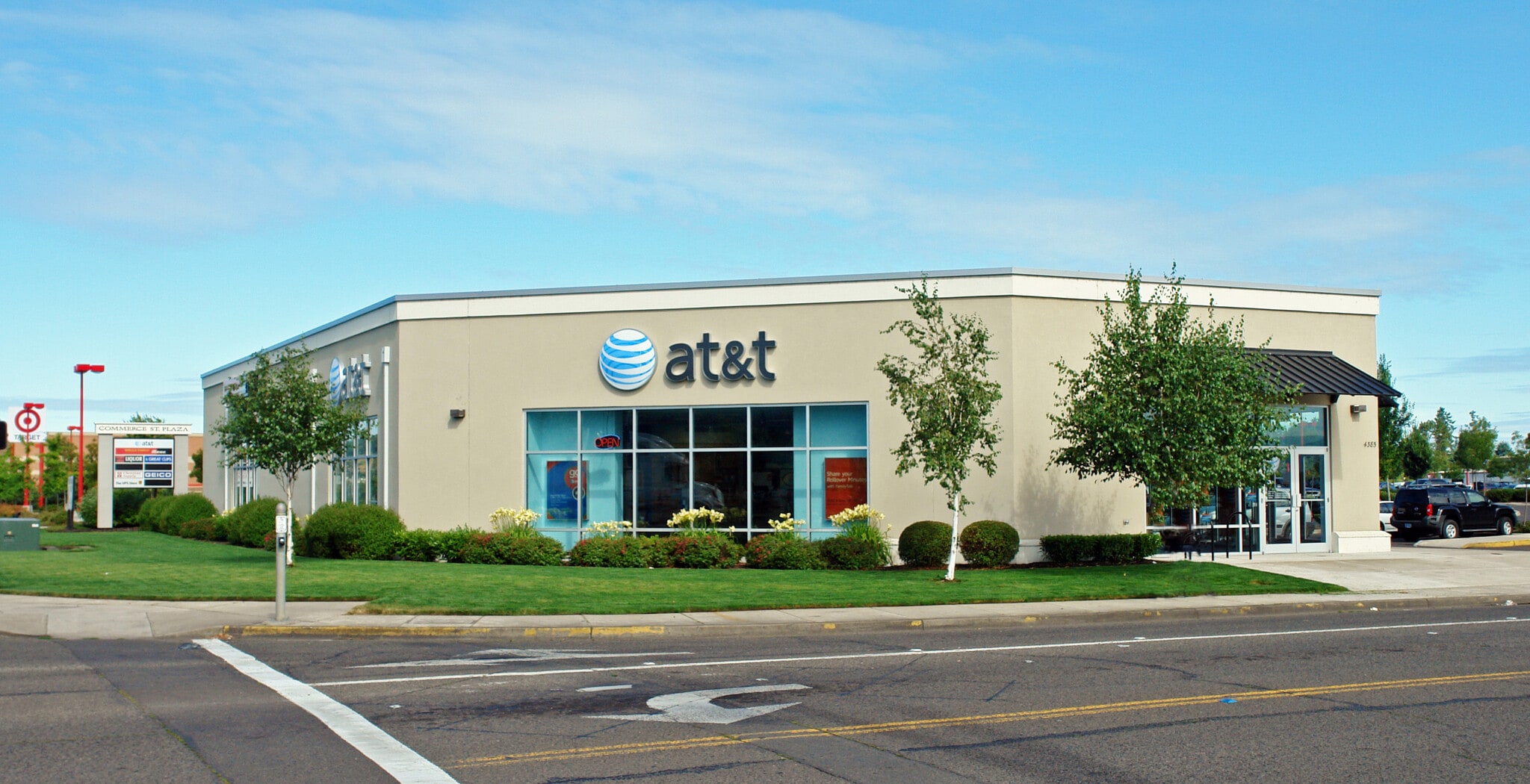 4325-4355 W 11th Ave, Eugene, OR for lease Primary Photo- Image 1 of 5