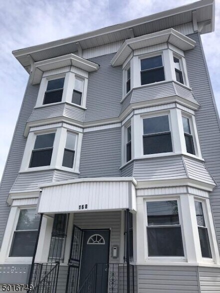 168 Sherman Ave, Newark, NJ à vendre - Photo du bâtiment - Image 2 de 29