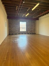 5176 Santa Monica Blvd, Los Angeles, CA for lease Interior Photo- Image 1 of 4