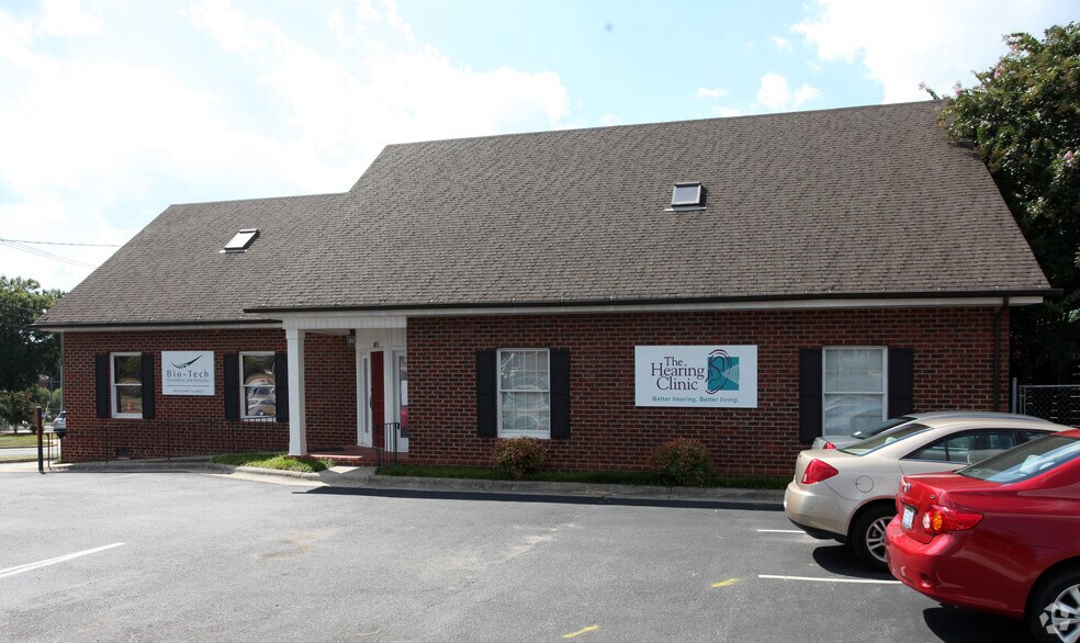 801 Lindsay St, High Point, NC for lease - Building Photo - Image 2 of 4