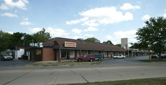 Plus de détails pour 1100 N State St, Belvidere, IL - Bureau/Commerce de détail, Commerce de détail à louer