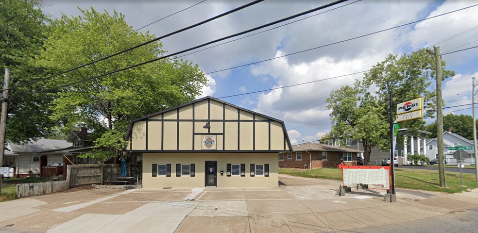 1101 Harmony Way, Evansville, IN à vendre - Photo du bâtiment - Image 2 de 10