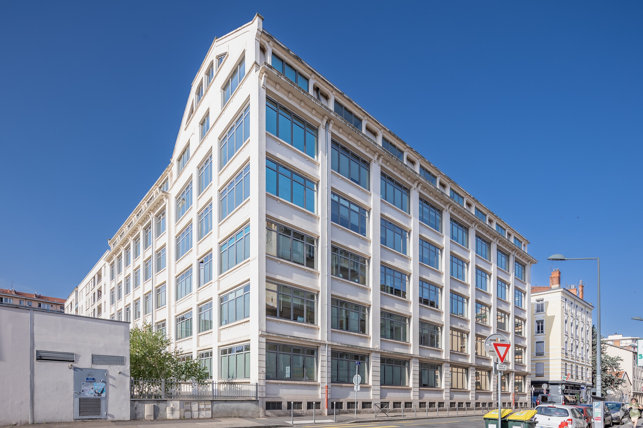 1 Rue Du Docteur Pierre-Fleury Papillon, Villeurbanne for lease Primary Photo- Image 1 of 5