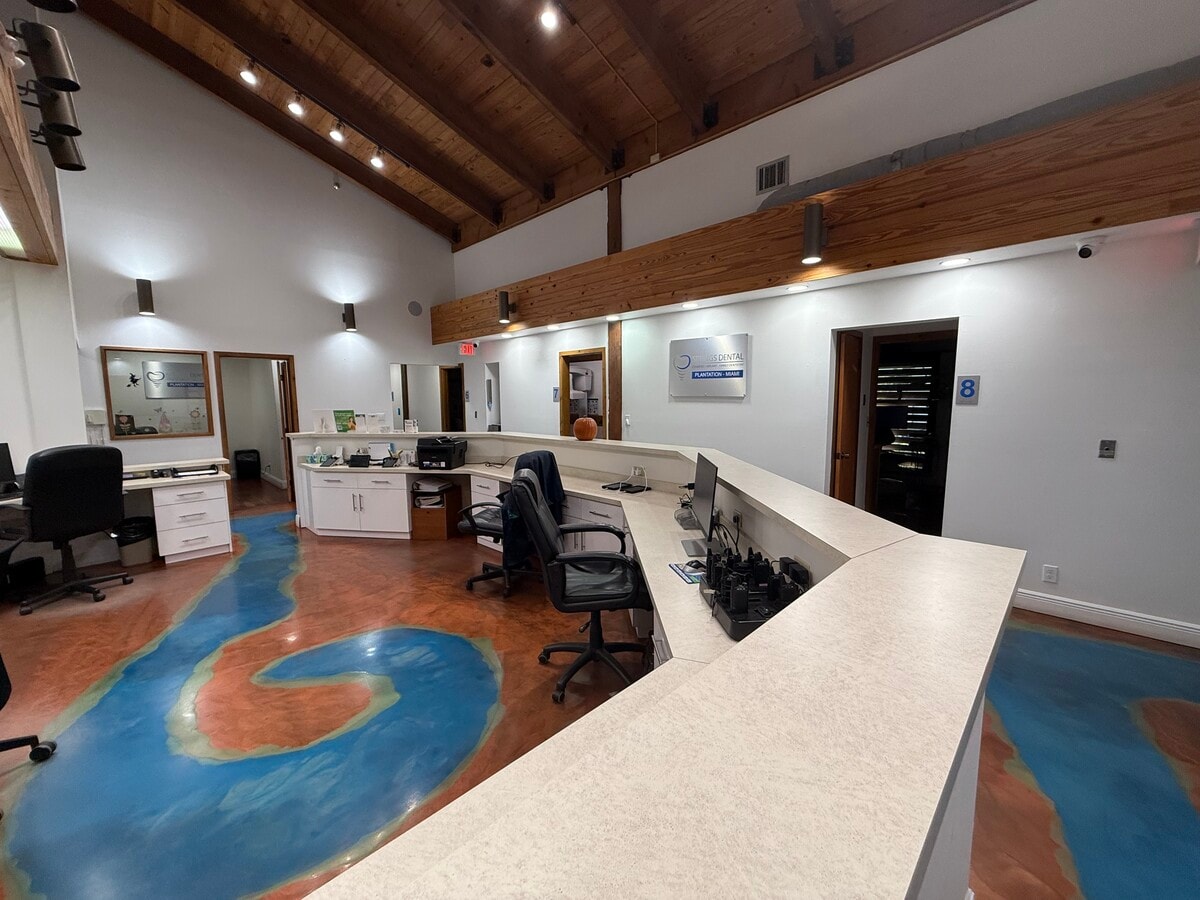 8200 W Sunrise Blvd, Plantation, FL 33322 - Unité Bldg A -  - Photo intérieure - Image 2 of 41