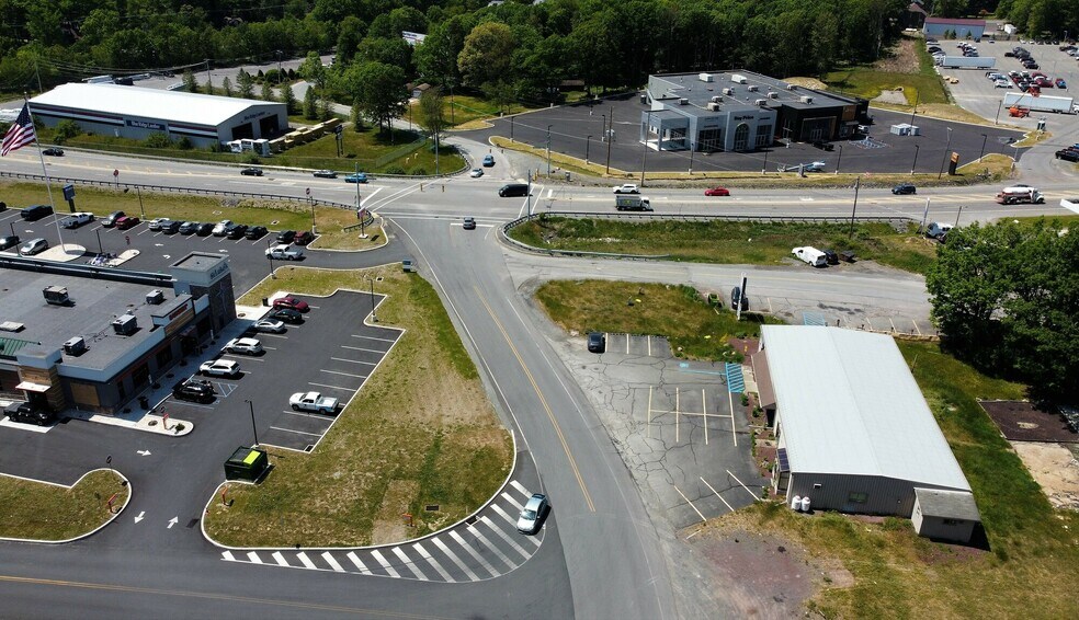 175 Harvest Ln, Pocono Summit, PA à louer - Photo du bâtiment - Image 3 de 3