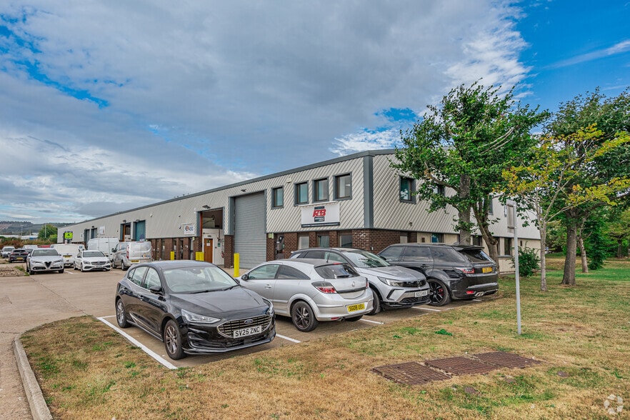 Pitmedden Rd, Dyce for lease - Primary Photo - Image 1 of 2