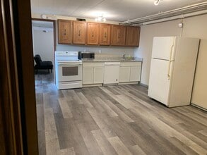 100 Central Ave, Buffalo, MN for lease Building Photo- Image 1 of 6