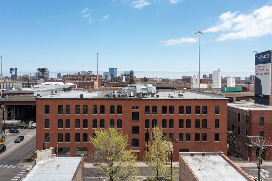 2201 S Halsted St, Chicago, IL à louer - Photo du bâtiment - Image 2 de 19