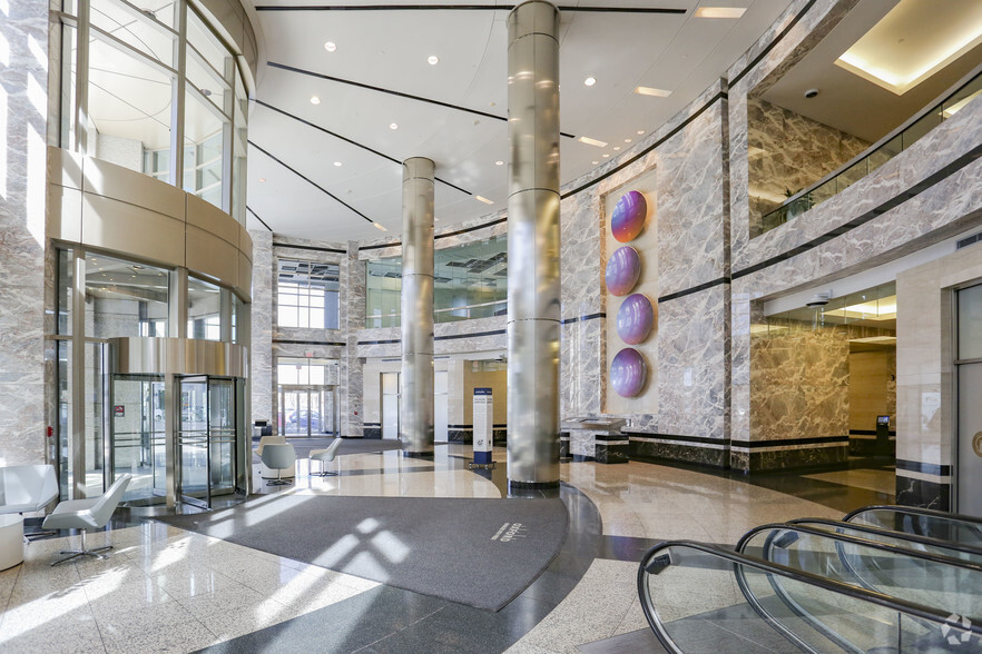 440 2nd Ave SW, Calgary, AB for lease - Lobby - Image 3 of 13