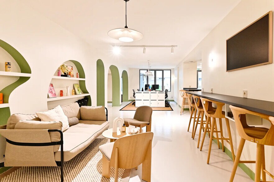 5 Rue Pierre Chausson, Paris à louer - Photo du bâtiment - Image 3 de 6