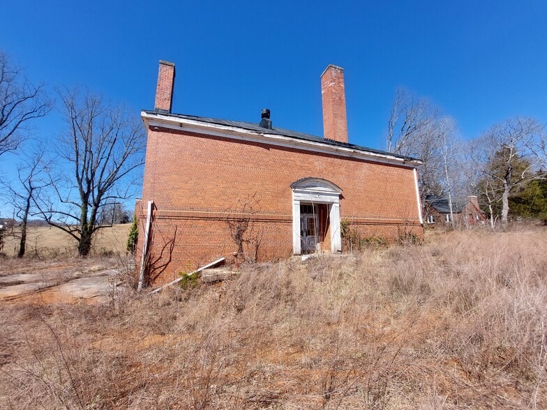 9600 Franklin st, Ferrum, VA à vendre - Photo du bâtiment - Image 2 de 3