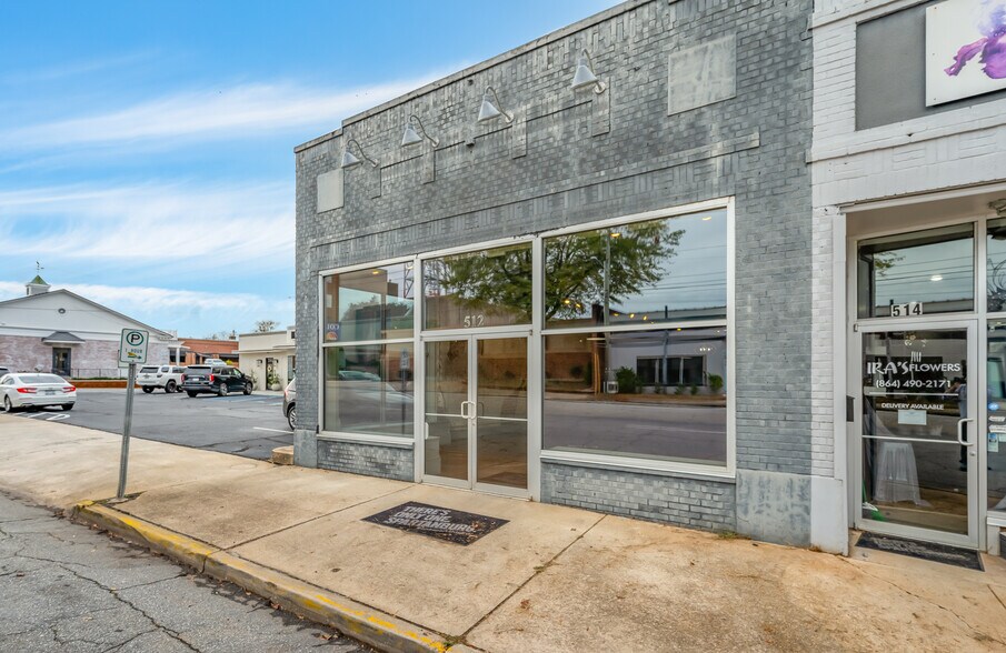 512 E Main St, Spartanburg, SC à louer - Photo du bâtiment - Image 2 de 13