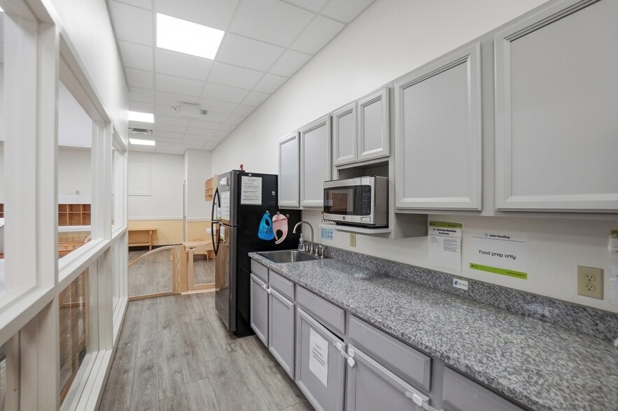 9685-9725 Dayton Lebanon Pike, Dayton, OH for lease - Building Photo - Image 2 of 40