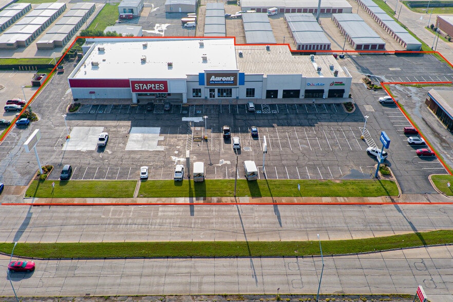 1201-1217 NW Sheridan Rd Properties portefeuille de 2 propriétés à vendre sur LoopNet.ca - Photo du bâtiment - Image 3 de 10