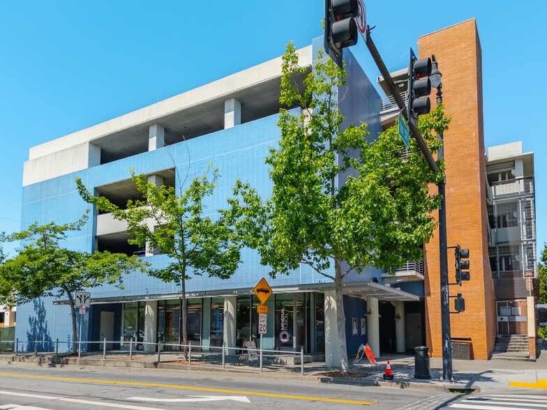 141 2nd St, Petaluma, CA for sale - Building Photo - Image 2 of 8
