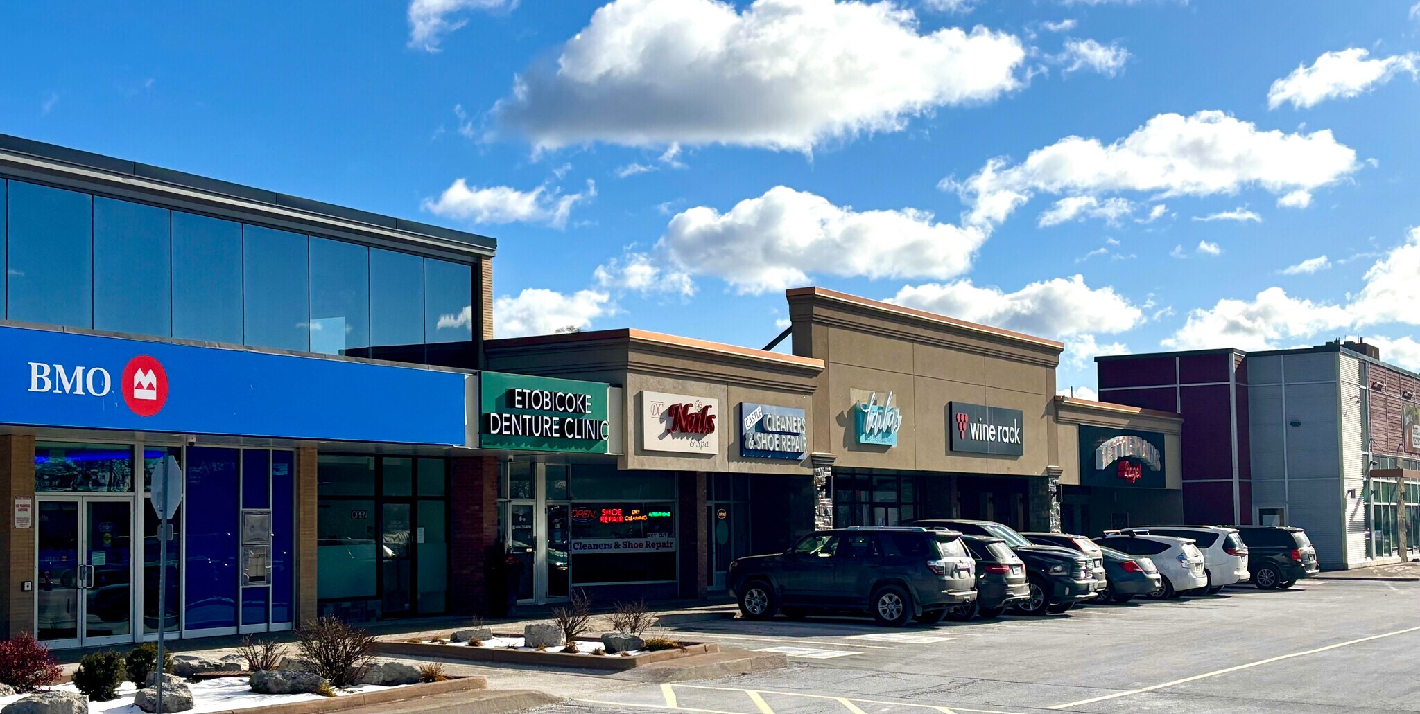 805-863 Browns Line, Toronto, ON à louer Photo du bâtiment- Image 1 de 13