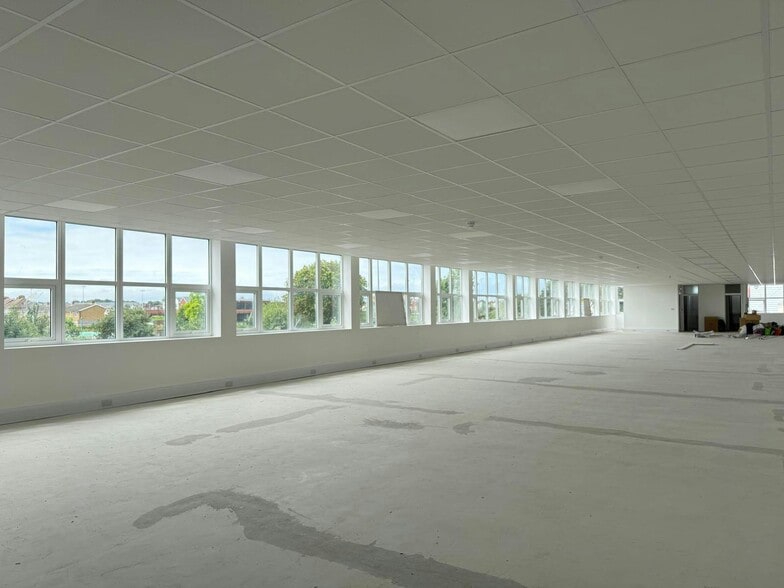 53-55 Burrfields Rd, Portsmouth for lease - Interior Photo - Image 3 of 10