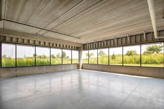 1401 Discovery Pky, Milwaukee, WI for lease Interior Photo- Image 1 of 10