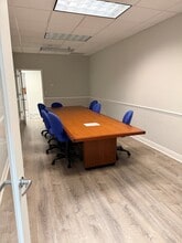 4238-4242 Tamiami Trl S, Venice, FL for lease Interior Photo- Image 1 of 12