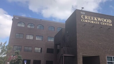 910 W Basin Rd, New Castle, DE à louer - Vidéo sur l’inscription commerciale