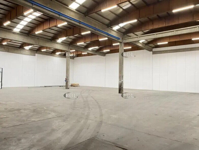 Industrial in Saint-Priest for lease - Building Photo - Image 3 of 31