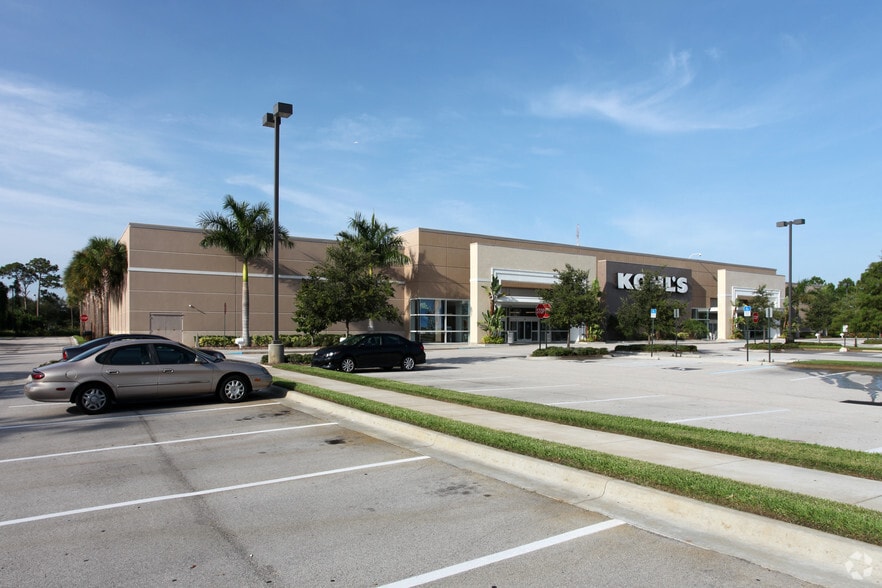 2751 NW Mall Cir, Jensen Beach, FL for sale - Primary Photo - Image 1 of 20