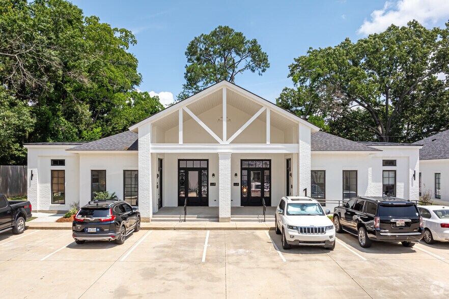 10235 Jefferson Hwy, Baton Rouge, LA à louer - Photo du bâtiment - Image 2 de 5