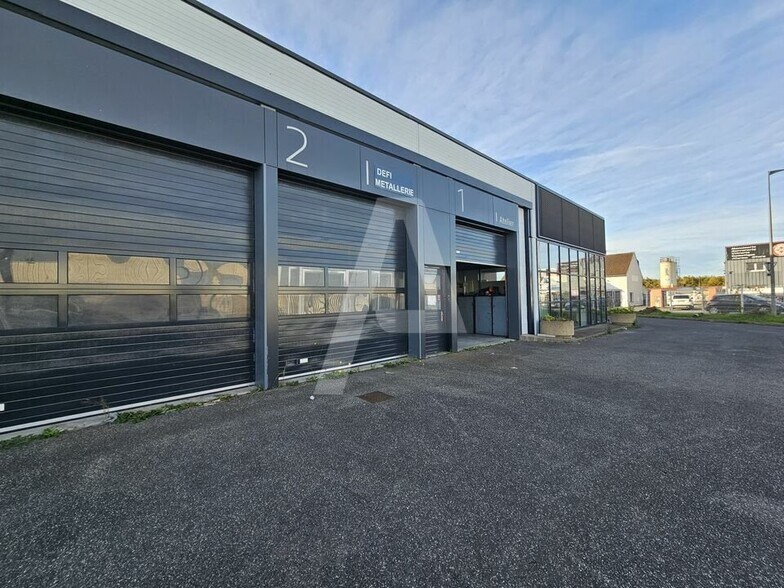 7 Rue Des Ormes, Milly-la-Forêt for sale - Building Photo - Image 2 of 9