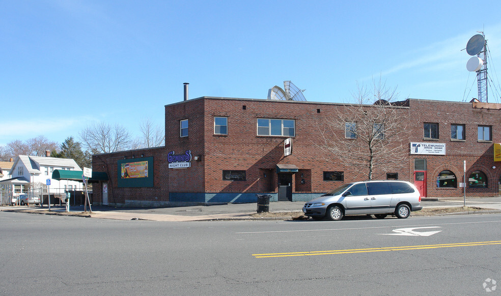 880-882 Maple Ave, Hartford, CT for sale - Primary Photo - Image 1 of 1