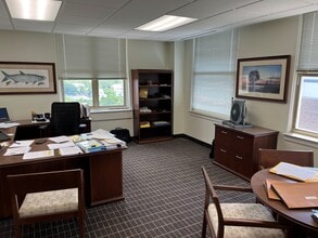 24 Drayton St, Savannah, GA for lease Interior Photo- Image 2 of 9