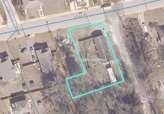 Plus de détails pour 726 1st Ave W, Hendersonville, NC - Commerce de détail à vendre