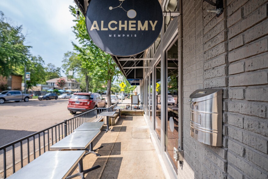 940-942 S Cooper St, Memphis, TN for lease - Building Photo - Image 3 of 33