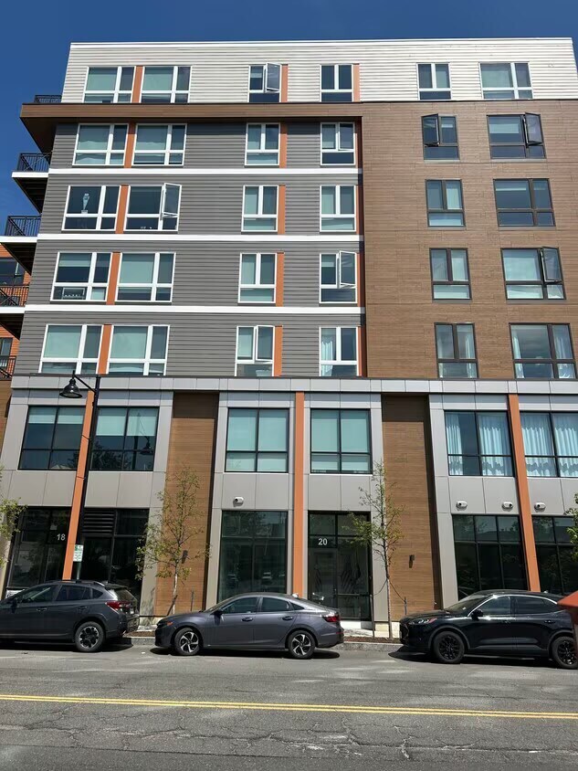 Plus de détails pour 18-20 Innerbelt Rd, Somerville, MA - Commerce de détail à vendre