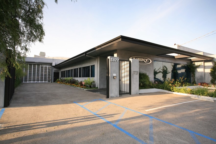 5877 Obama Blvd, Los Angeles, CA for lease - Building Photo - Image 2 of 34