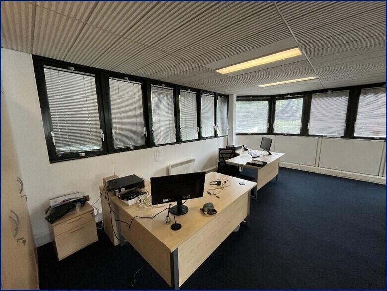 Gemini Cres, Dundee à louer - Photo du bâtiment - Image 2 de 10