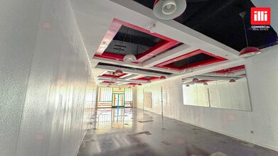 6265 Sepulveda Blvd, Van Nuys, CA for lease Interior Photo- Image 1 of 3