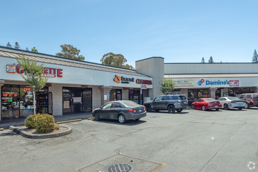 1500-1520 W El Camino Ave, Sacramento, CA à vendre - Photo du bâtiment - Image 3 de 6